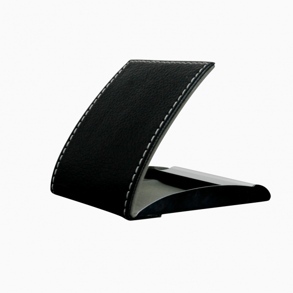 Tarjetero metálico con funda